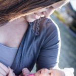 How stunning is this picture of Raquel and her daughter??